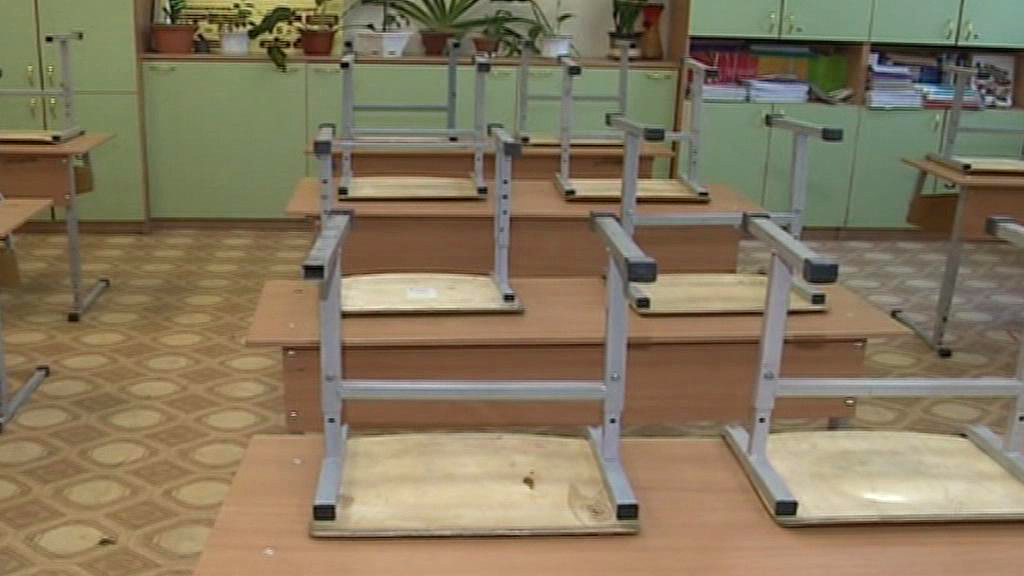    Школа карантин пустой класс