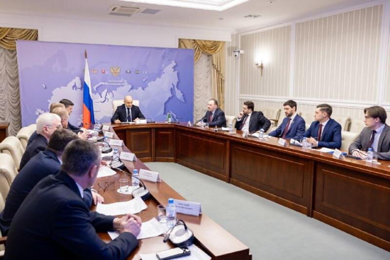    Фото пресс-службы полпредства в УрФО. Совещание