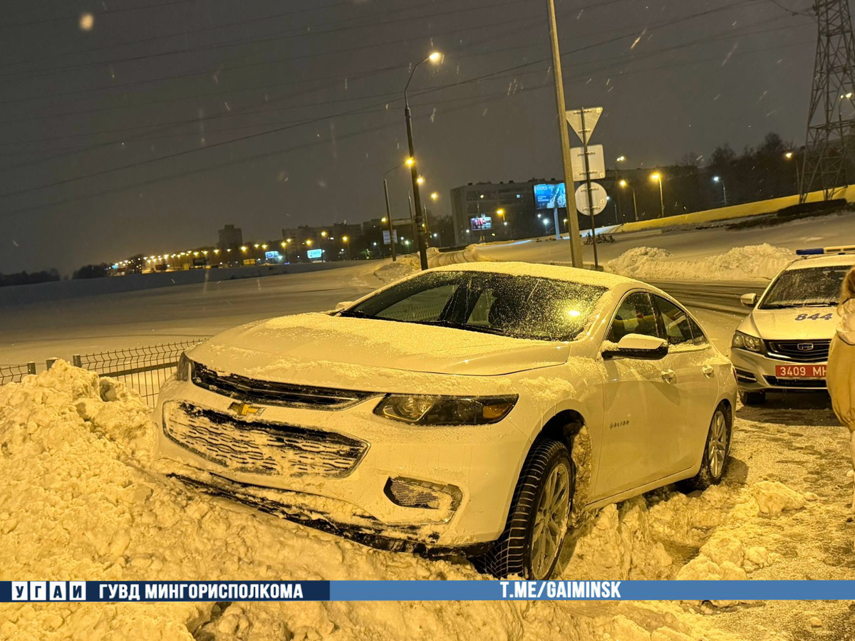 Последний непреодолимый сугроб перед лишением водительских прав 