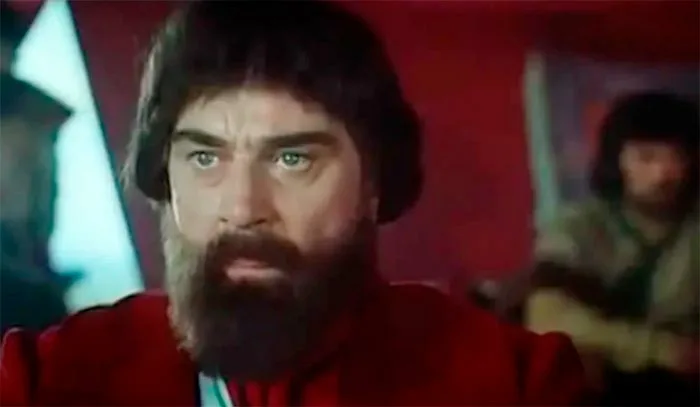 Кадр из кинофильма Емельян Пугачев, 1978 гг. Борода-то явно клееная. 