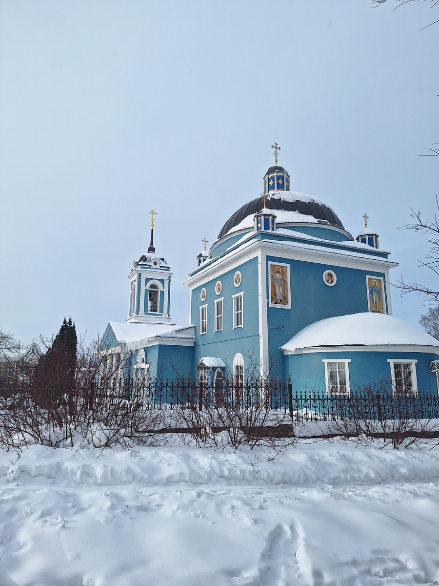 Вид со стороны парка 