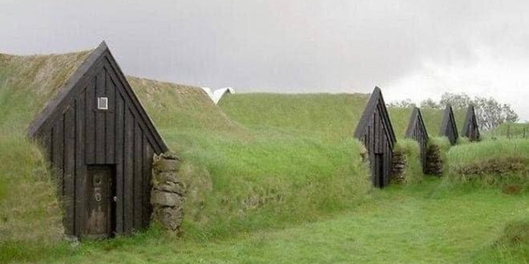 Единственная страна без комаров,  природа и архитектура в этом месте не такие, как везде