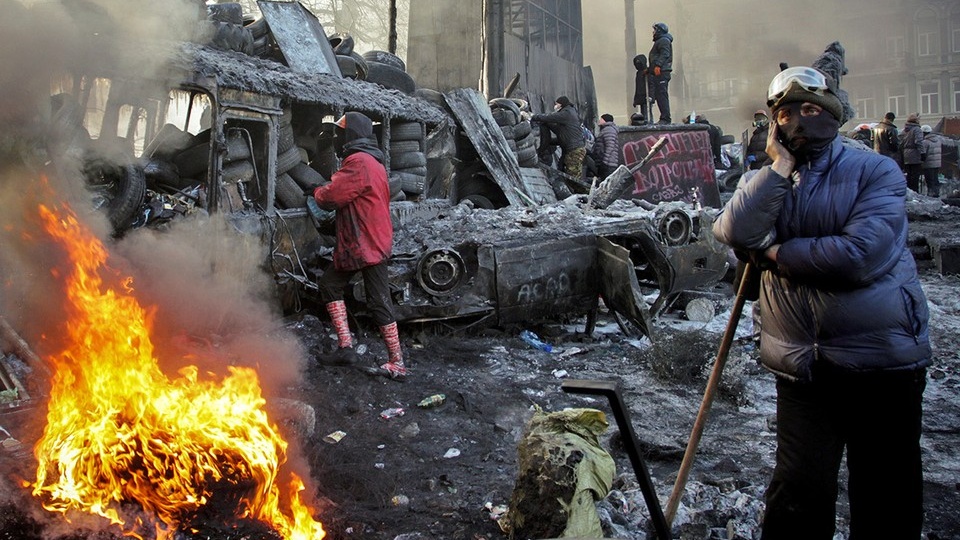 Украина 12 лет ходит с ножом в спине: Как жила бы Незалежная без Майдана и можно ли было его разогнать