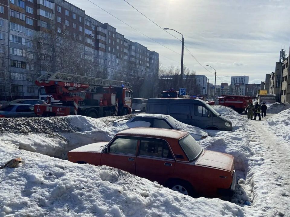    Пожар в гаражном боксе на улице Солнечная Поляна. Источник: ГУ МЧС России по Алтайскому краю