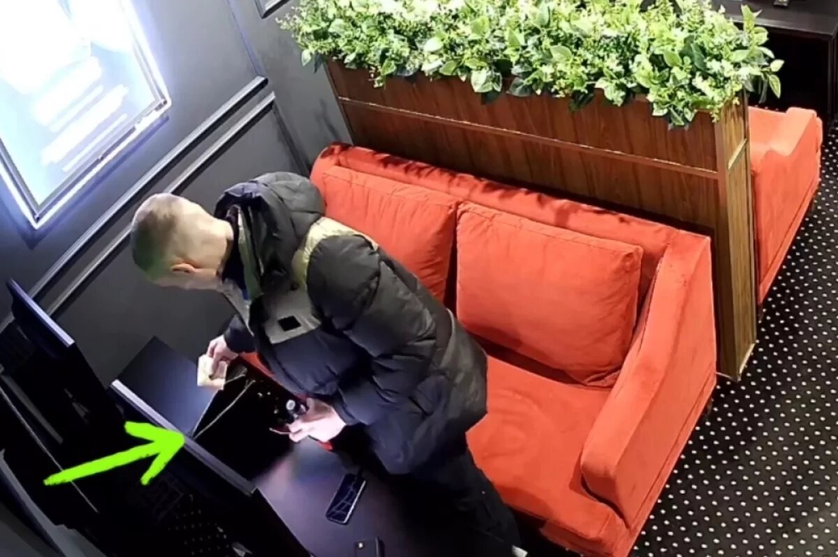    Тверичанин оставил сумку в букмекерской конторе и лишился 19 тысяч рублей