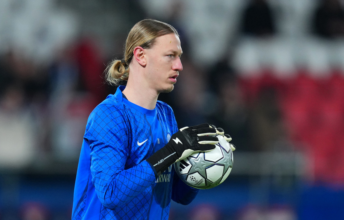    Матвей Сафонов  Franco Arland/Getty Images