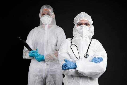    Весной в России планируют сертифицировать производство для препарата от оспы обезьян (фото: freepik.com/freepik)