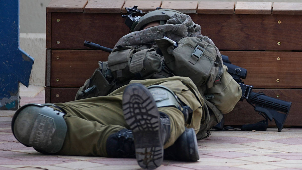    Израиль военные солдаты армия сон спящий 2 (фото: AP)