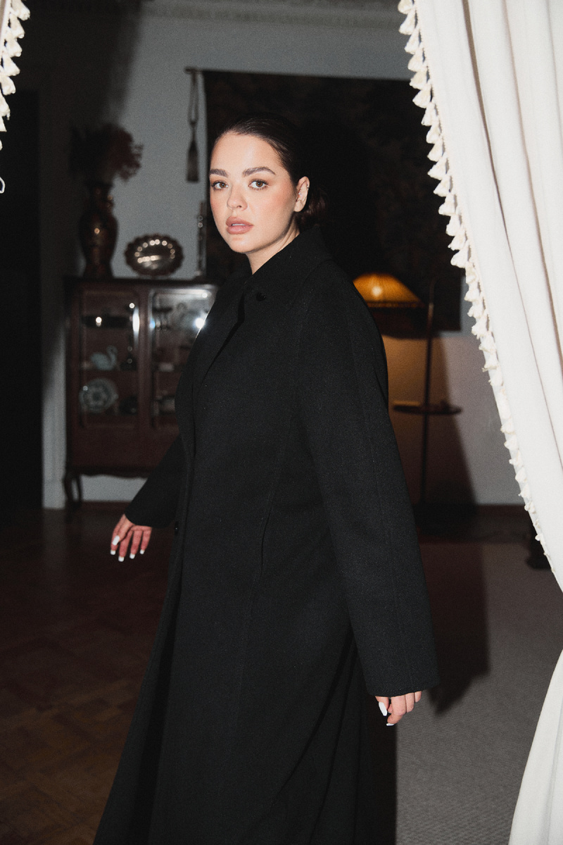 Черное пальто макси