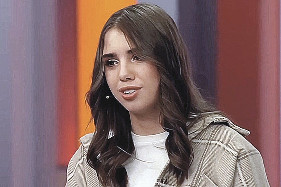    Анна Сухова в эфире телешоу Первого канала. Фото: Кадр видео/Первый канал