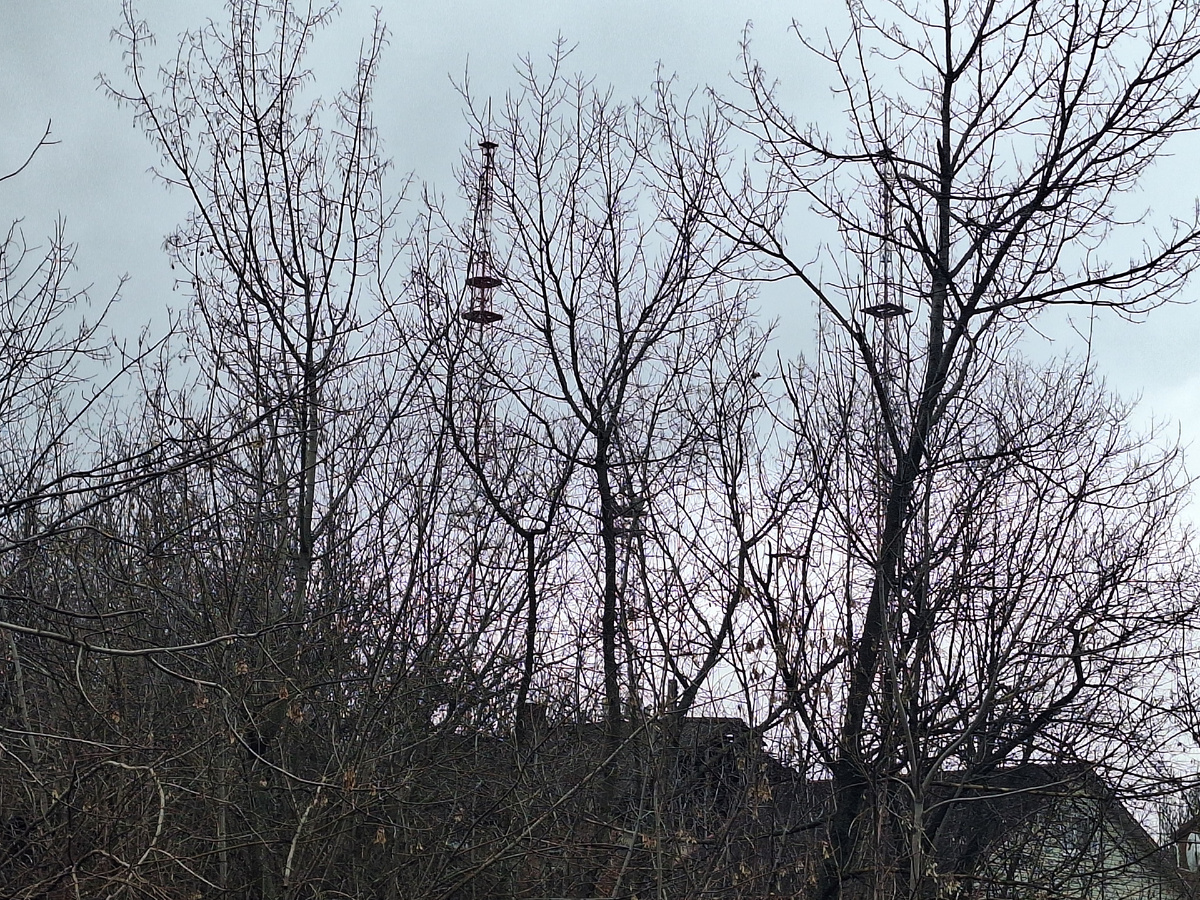 Погода не поддаётся И.И..То дождь то снег.