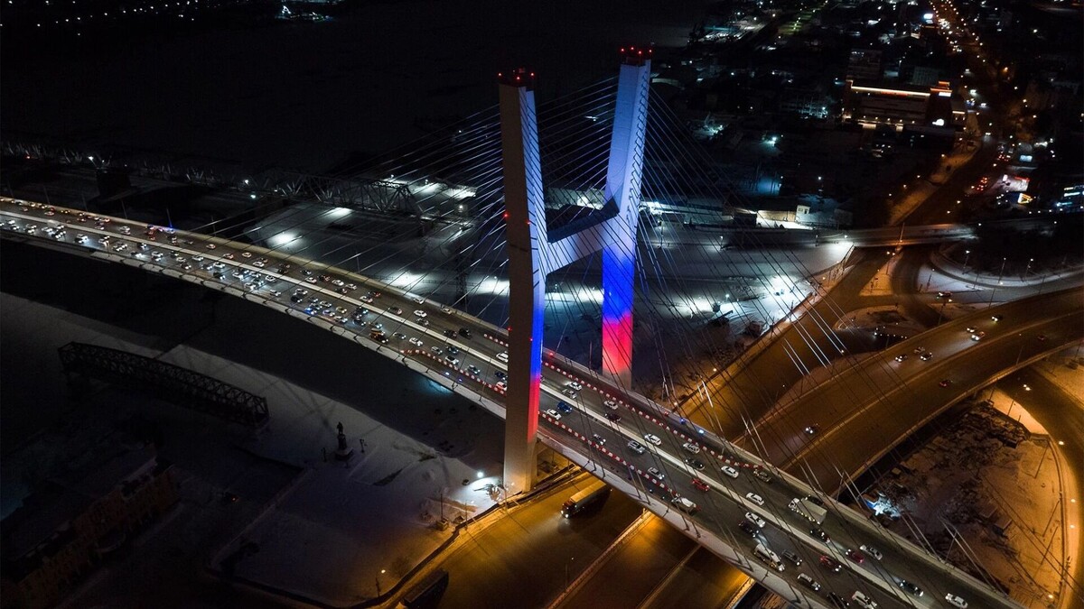    Движение по мосту запустили по временной схеме   Пресс-служба ВИС-Групп