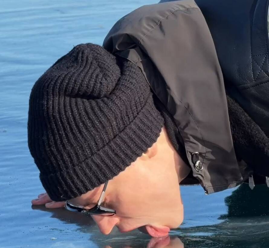    Shaman облизал лед БайкалаСоцсети Ярослава Дронова