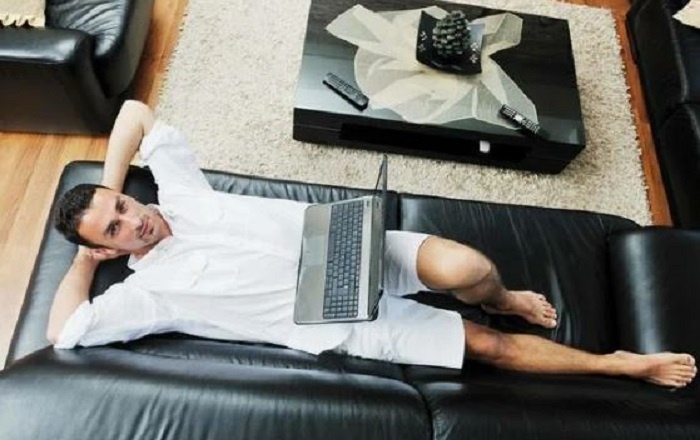 Как не выгореть на удаленке: инструкция для тех, кто перестал чувствовать границу между домом и работой