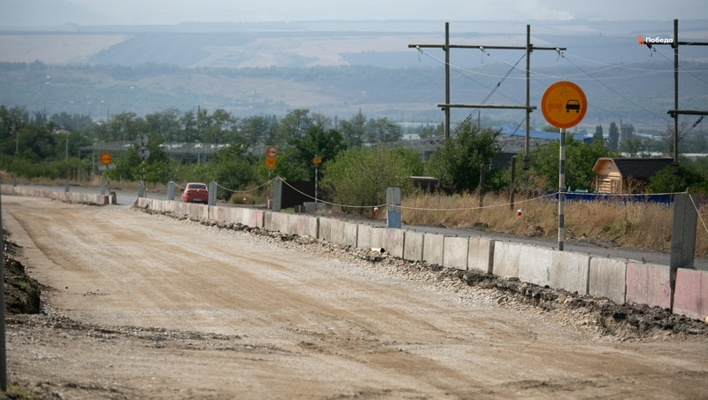    Всего планируется отремонтировать 2,2 км дорог Фото: Валерия Алтухова / / ИА «Победа26»