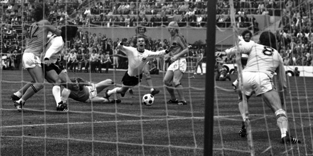 История чемпионатов мира по футболу. ФРГ - 1974. Часть 2