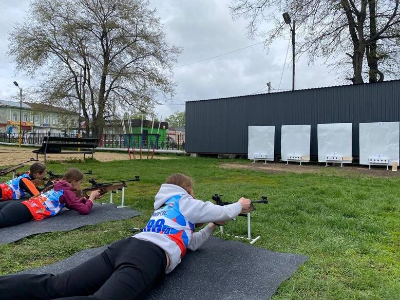    С 1 сентября 2024 года модуль «Биатлон» официально включён в программу уроков физкультуры приказом Минпросвещения РФ Ева Журавлева