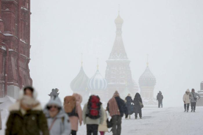 Циклон «Валли» обрушил на Москву рекордный снегопад. Обложка © Life.ru