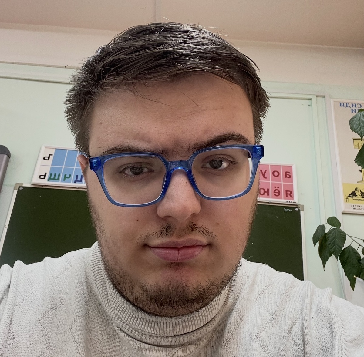 Привет! Меня зовут Михаил, автор канала. И сегодня я поделюсь мыслями и чувствами, которые меня одолевали в период, когда не было собственного жилья