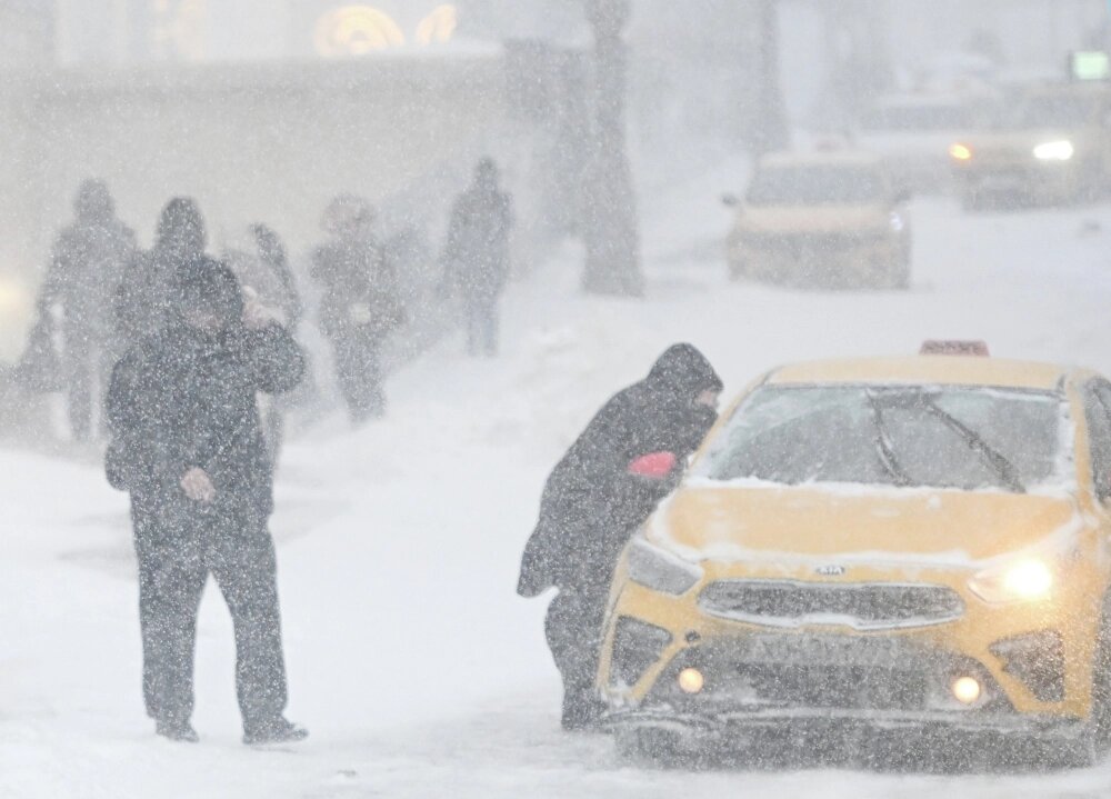    Снегопад в Москве. 19 февраля 2026 г. Фото: РИА Новости/ Михаил Воскресенский