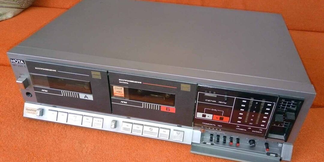 Две кассеты — вдвое больше музыки: вспоминаем магнитофон «Нота МП-220С»