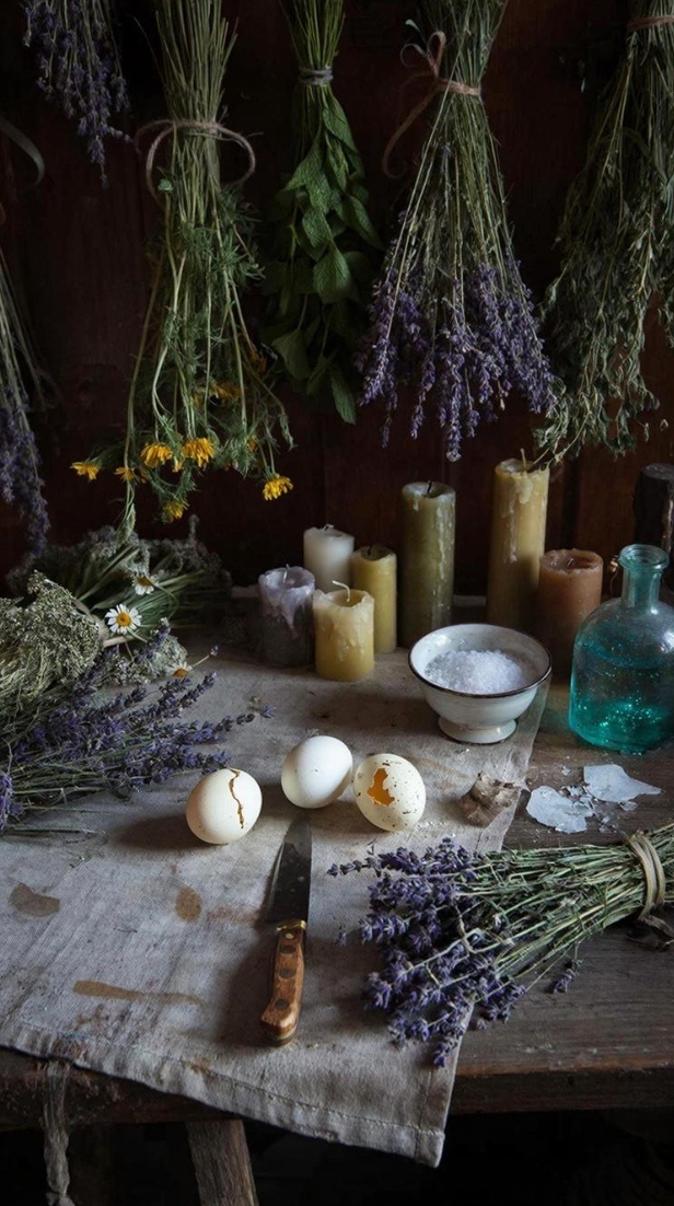 Основные инструменты для энергетической чистки в домашних условиях 