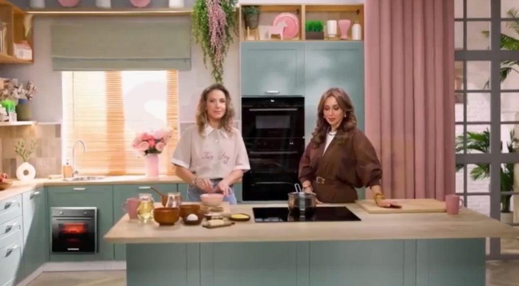 Скриншот с видео в ТГК СтарХит📷    Не люблю жадных мужчин: волжанка Юлия Ковальчук назвала Анфисе Чеховой «плюсы» Чумакова
