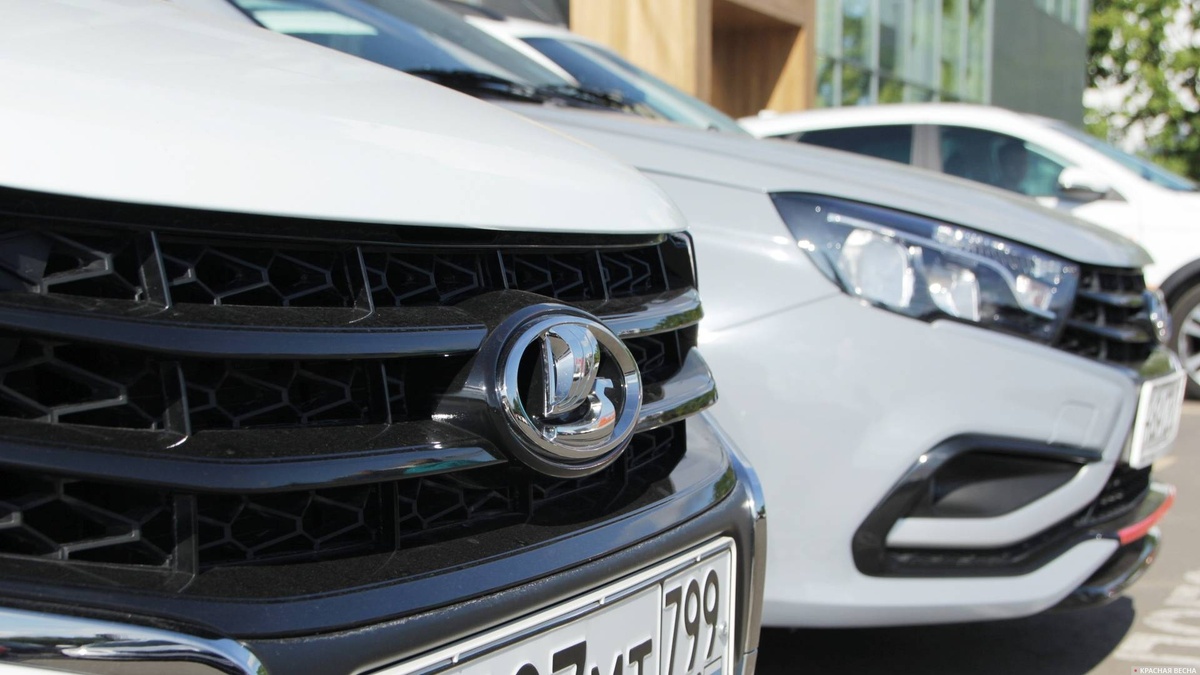     Лада   
Константин Ерёмин (с) ИА Красная Весна