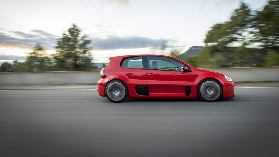 Volkswagen Golf GTI W12.📷Фото: Volkswagen