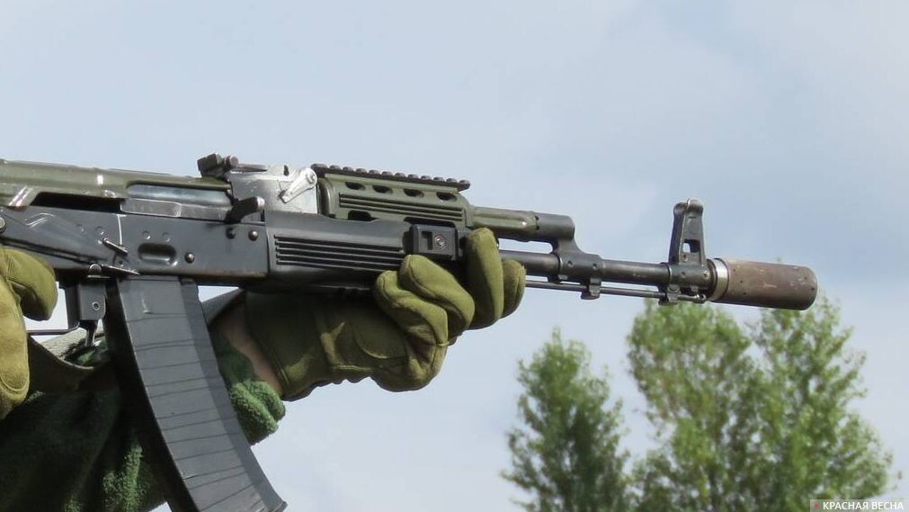     Автомат Калашникова   
(с) ИА Красная Весна