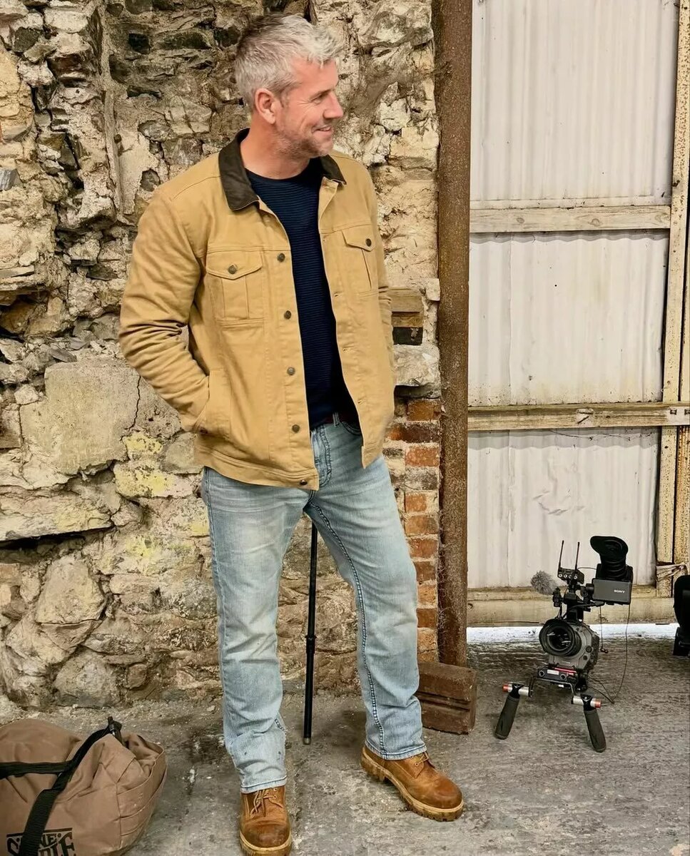 Ант Энстид📷
