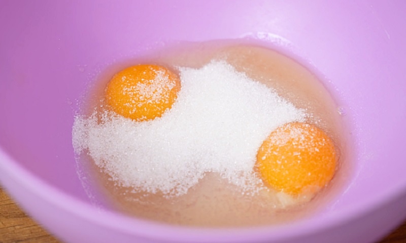 Тончайшие блины по старинному рецепту: секретная формула прабабушки для мягких налистников с тающей творожной начинкой