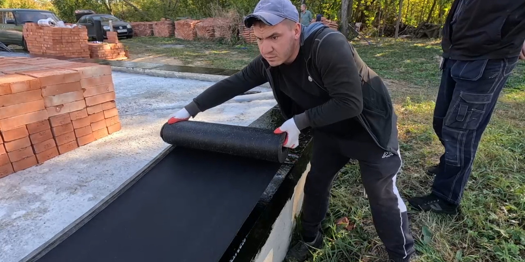 Горизонтальная гидроизоляция фундамента: чем и как правильно защитить стены от влаги.