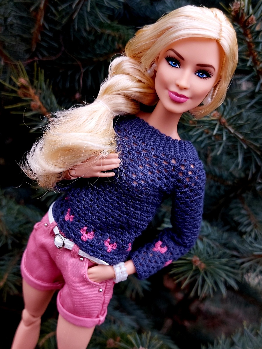 Barbie Margot Robbie "The Movie Pink Beret" (2025).