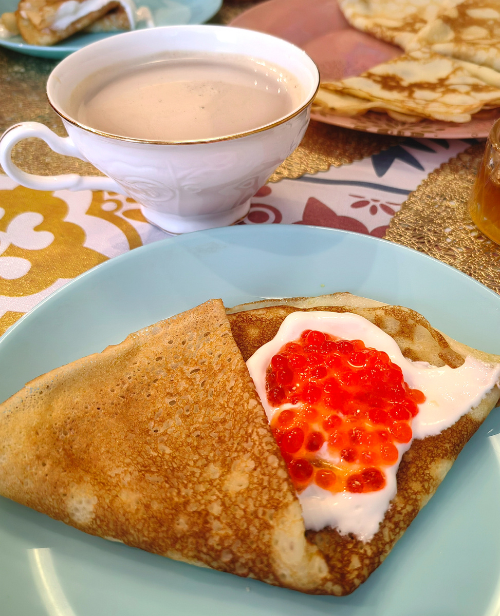 Сын попросил блинов на завтрак. Получилось 7 штук. Быстро, вкусно, и все довольны