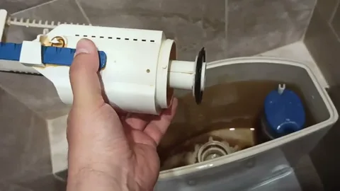 Ремонт запорной арматуры и вода не течет.