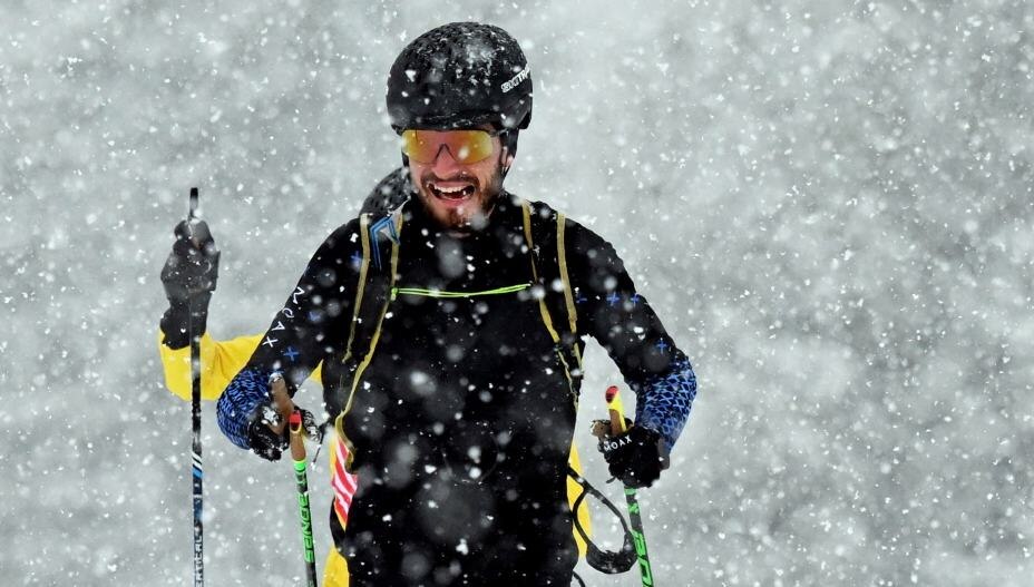    Ски-альпинист Никита Филиппов сражался на трассе не только с соперниками, но и с метелью. Фото: REUTERS/Angelika Warmuth