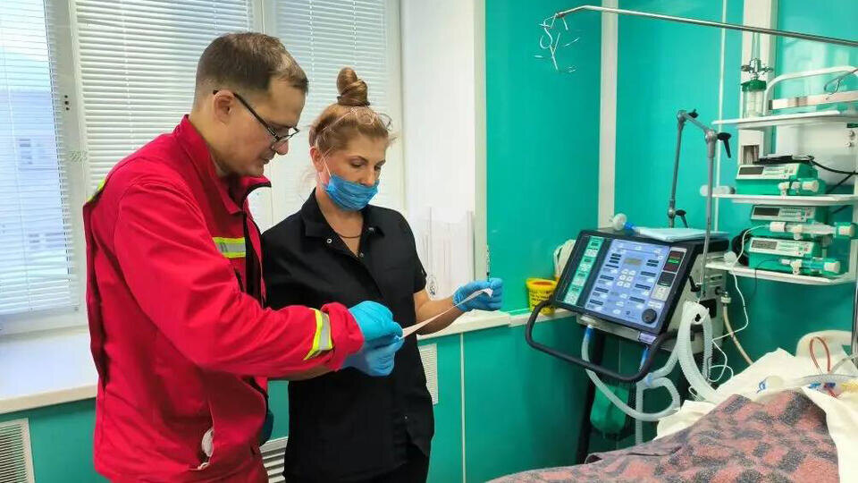     Пострадавший при поножовщине в школе подросток находится в тяжелом состоянии t.me/Минздрав Пермского края