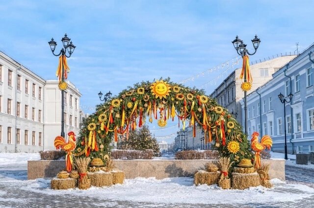    Зимний Любинский уже украсили к Масленице. Фото: Министерство культуры Омской области