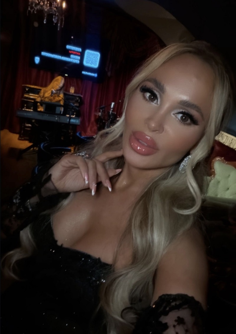    Анна Калашникова поддержала Ирину Шейк в скандале с пляжными фотоСоцсети Анны Калашниковой