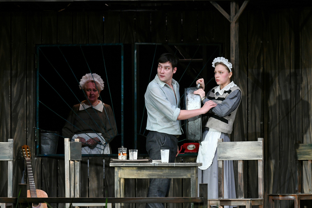 Премьера спектакля в Русском драматическом театре. Фото Булата Гайнетдинова