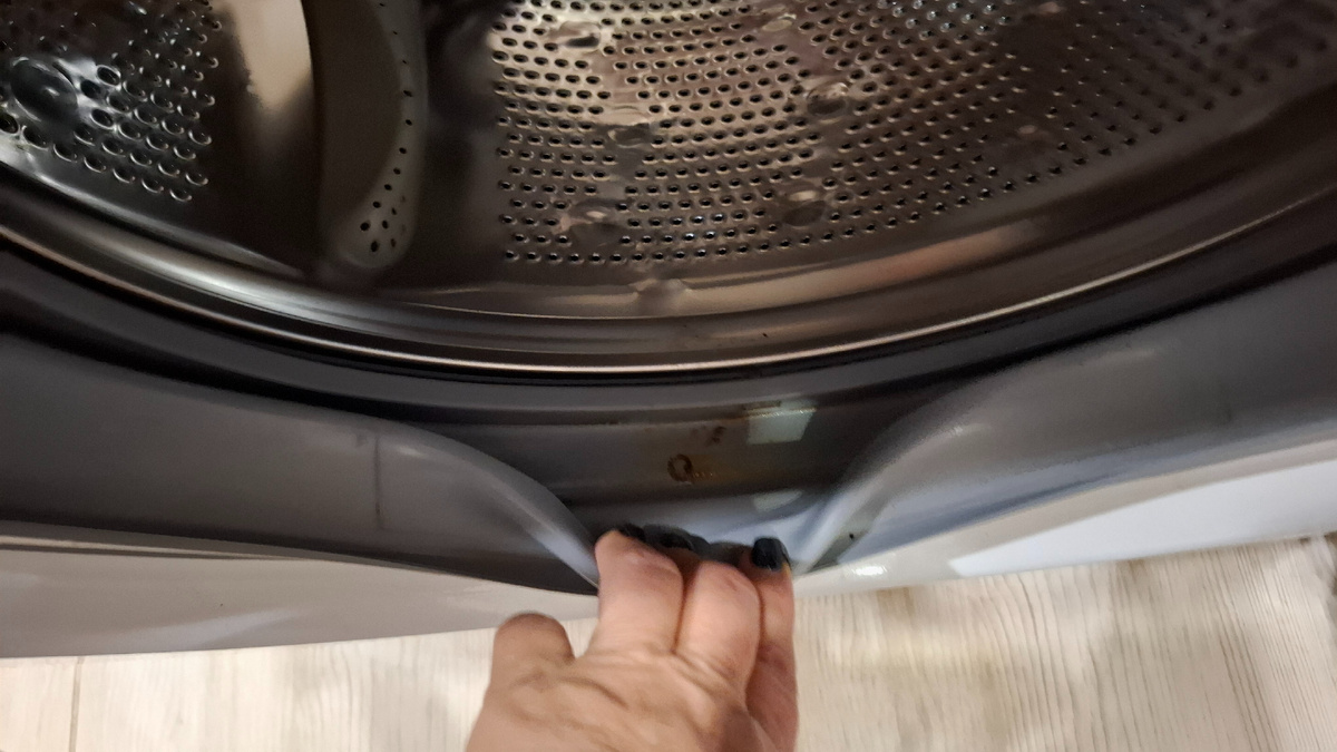 Но все же какая-то грязь там тоже была.