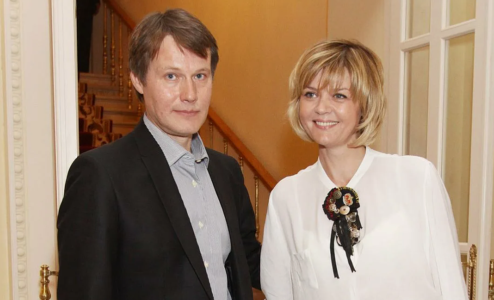 на фото Игорь Гордин и Юлия Меньшова 