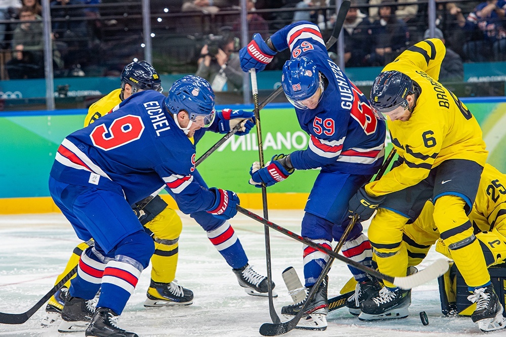    В четвертьфинале олимпийского турнира шведы и американцы рубились, не щадя ни себя, ни соперника. / Getty Images
