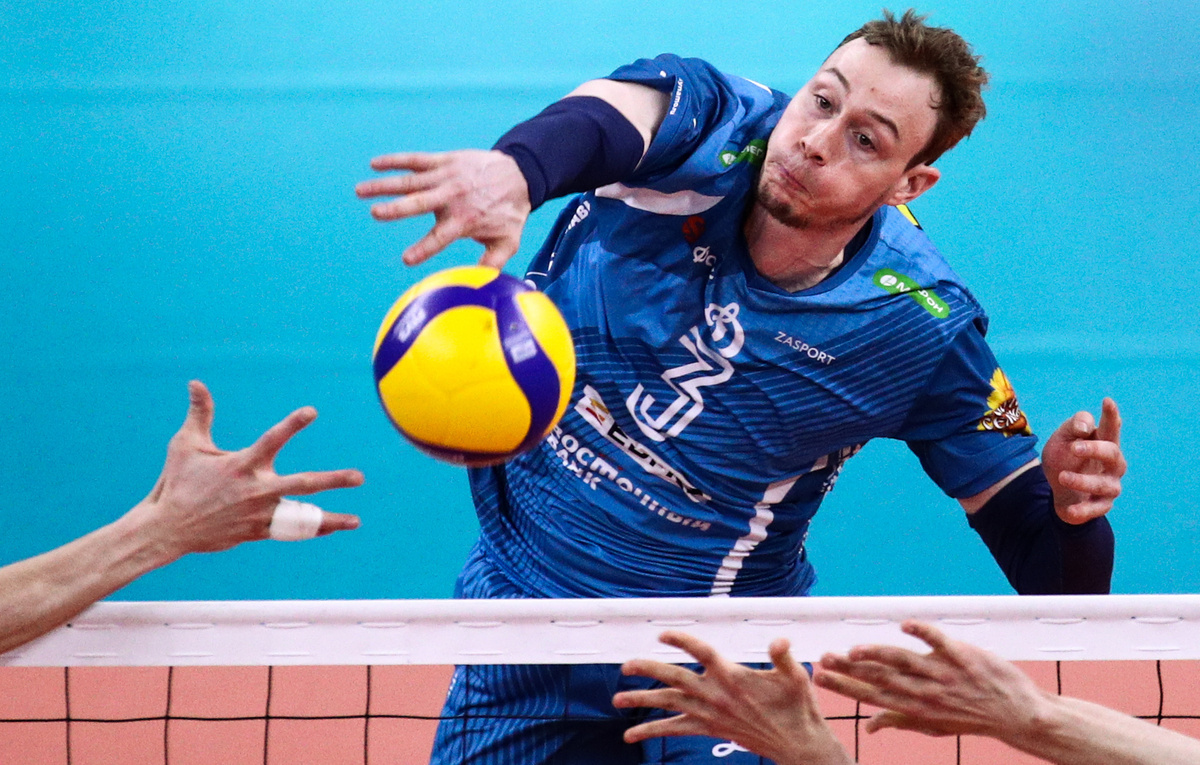    Волейболист "Локомотива" Сэм Деру  Сергей Бобылев/ТАСС