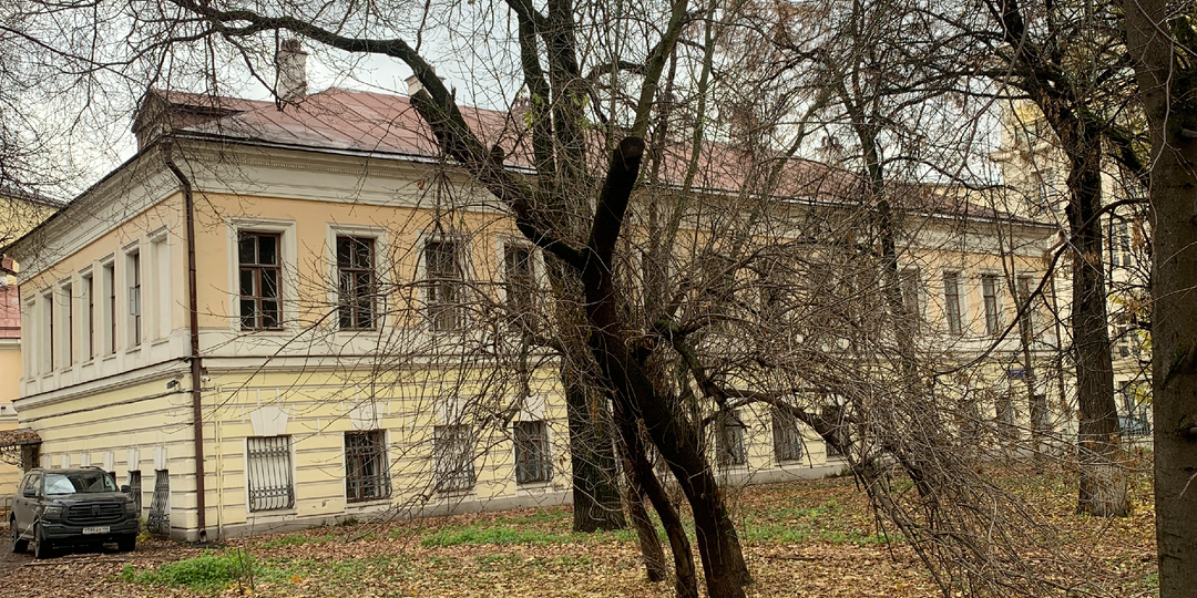 Дом ОГПУ, придворный истопник, дом-хулиган, "Летучая мышь".