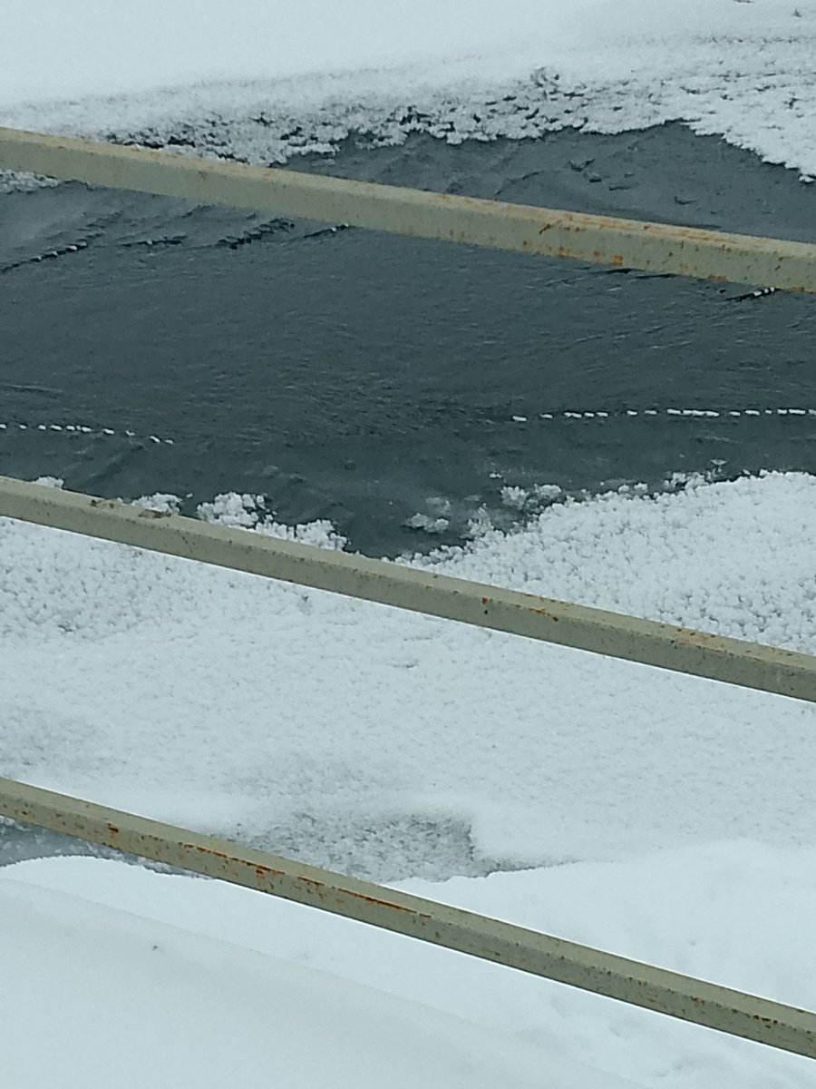 Промоина возле моста