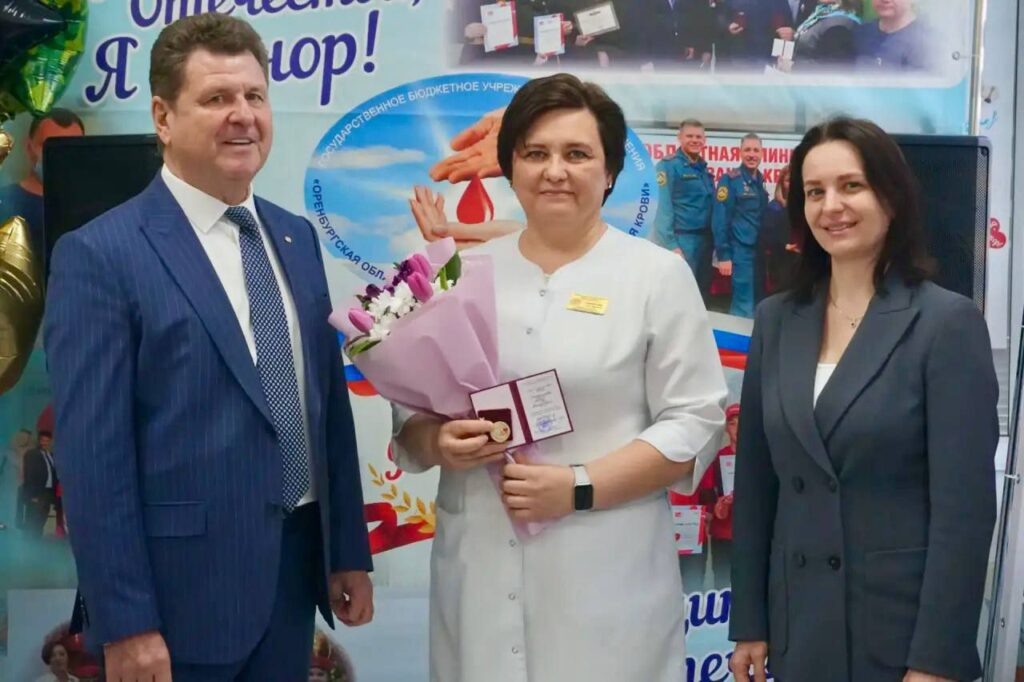     В Оренбурге прошла акция «Я – защитник Отечества! Я – донор!» Оренбуржье
📷    В Оренбурге прошла акция «Я – защитник Отечества! Я – донор!» Оренбуржье
