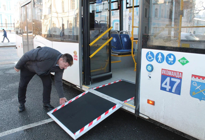 фото: @KomTransLO