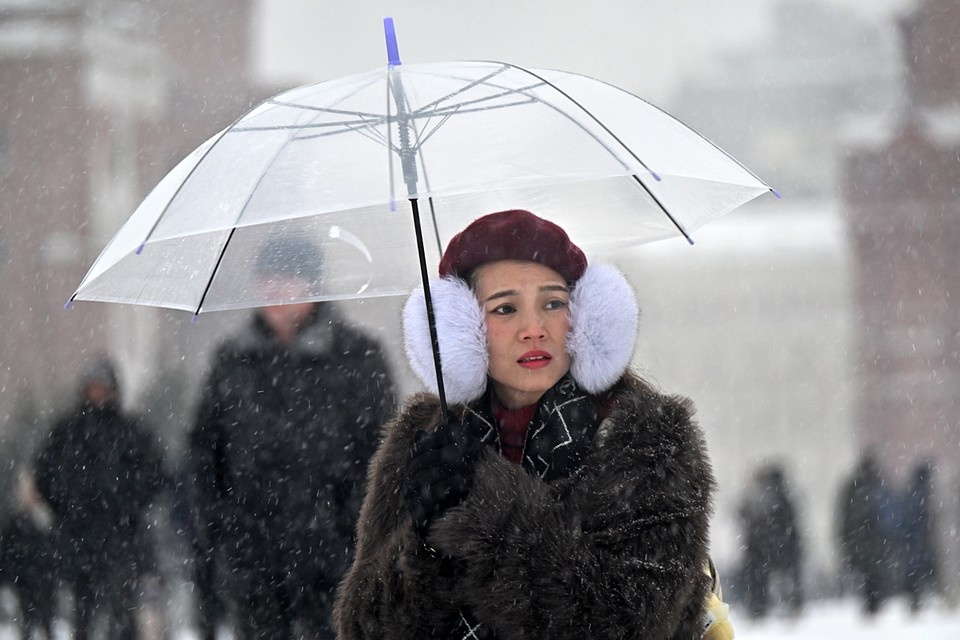    В ночь на пятницу выпадет еще 2 - 4 мм. В пятницу днем снег тоже будет, но уже небольшой Владимир ВЕЛЕНГУРИН